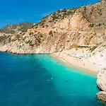 Kastello Villa *